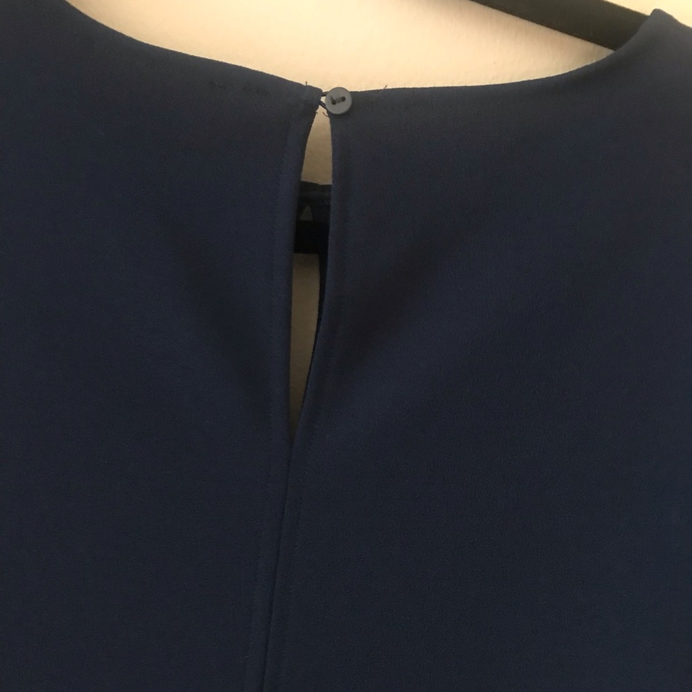 Express Navy Top Medium - Picture 5 of 5